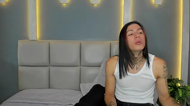 ArohomLester online show from November 21, 2025, 11:04 pm