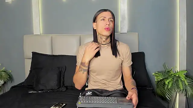 ArohomLester online show from December 1, 2025, 11:11 am