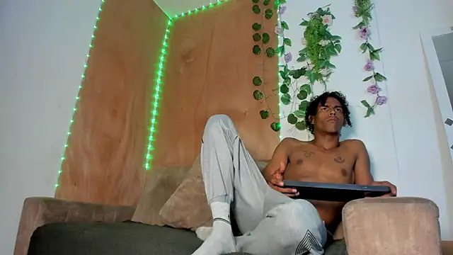 Jax Thunder online show from February 28, 2026, 1:33 pm