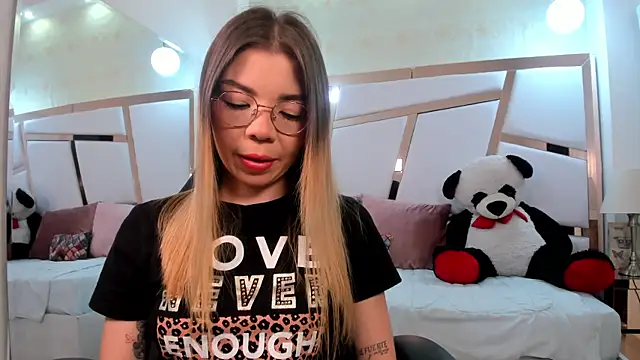 helen shanon online show from November 21, 2025, 9:47 pm