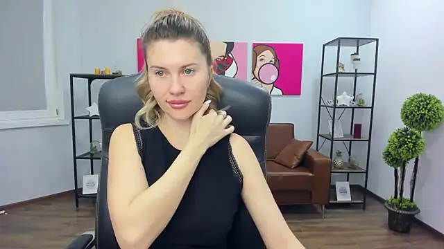 Snapshot of AryaAltkerer chatting on February 3, 2026, 12:21 pm AryaAltkerer online show from February 3, 2026, 12:21 pm