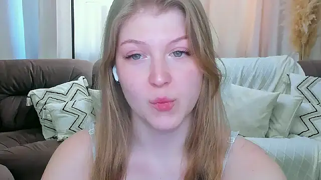 Stella Light online show from April 6, 2026, 6:03 am