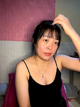 Butterfly kee online show from October 27, 2025, 2:07 pm