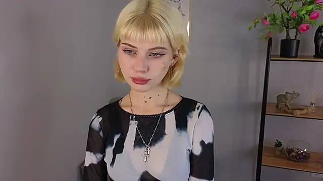 Jasmi Yets online show from October 31, 2025, 8:33 am