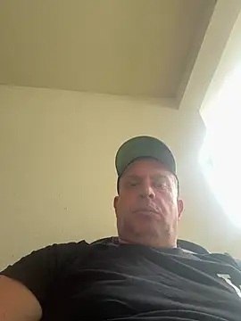 wellingtonmds online show from May 3, 2026, 4:21 pm