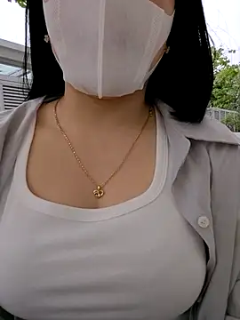 Mina-02 online show from April 18, 2026, 6:05 am