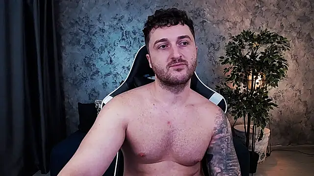 Ethan  S online show from October 12, 2025, 4:25 am