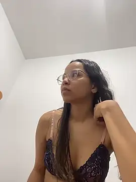 Snapshot of Bab_Angel chatting on November 27, 2025, 10:32 pm Bab Angel online show from November 27, 2025, 10:32 pm