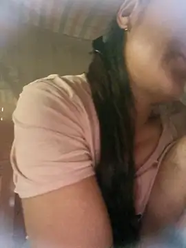 chipu06 online show from April 18, 2026, 5:10 am