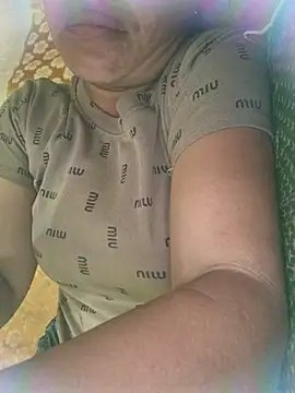 chipu06 online show from June 24, 2026, 8:13 am