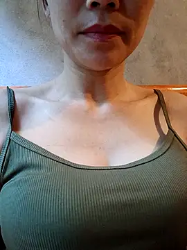 Bear bear0 online show from October 22, 2025, 12:32 am