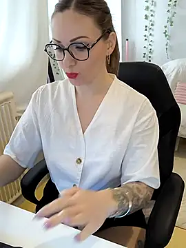 Ninabeauregard online show from March 13, 2026, 8:08 am