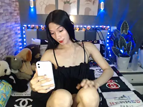 HotNathalie6900 online show from February 27, 2026, 2:06 pm