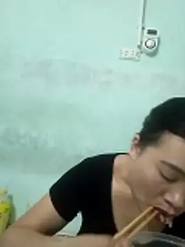 Snapshot of _LAN_ chatting on November 3, 2025, 1:22 am LAN online show from November 3, 2025, 1:22 am