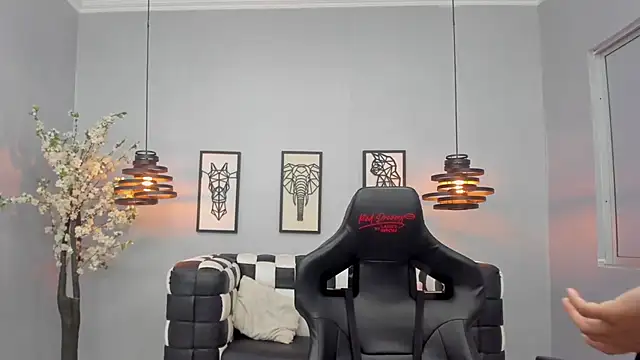 Bianca Millf online show from November 6, 2025, 3:21 am