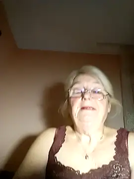 AmyLove353 online show from October 29, 2025, 10:31 pm