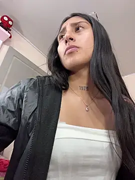 Violeet-Smith online show from November 25, 2025, 6:30 pm