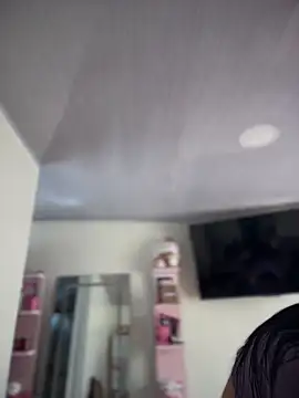 Violeet-Smith online show from April 12, 2026, 6:22 pm