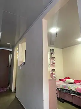 Violeet-Smith online show from December 2, 2025, 6:20 pm