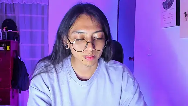  Astrea  online show from April 10, 2026, 1:12 am