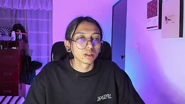  Astrea  online show from February 15, 2026, 3:18 am