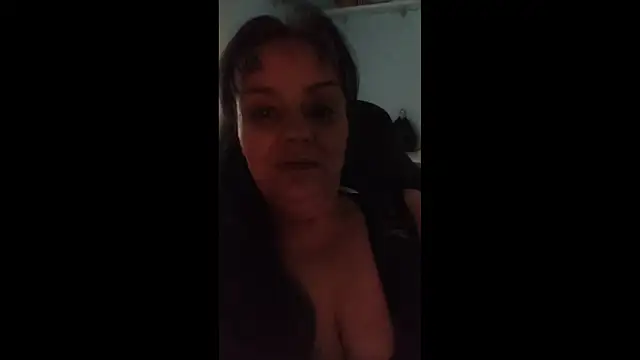 Snapshot of karina_katy chatting on October 27, 2025, 1:34 pm karina katy online show from October 27, 2025, 1:34 pm