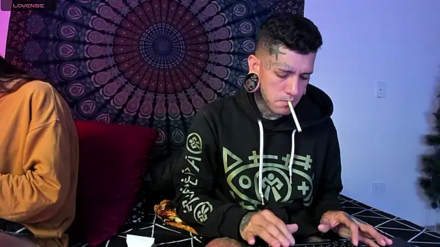 Snapshot of cleoo_jhonny chatting on February 21, 2026, 8:38 am cleoo jhonny online show from February 21, 2026, 8:38 am