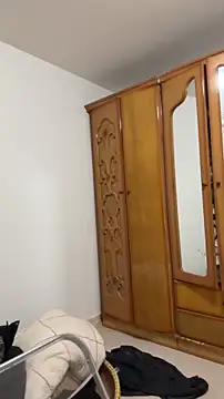 xiaofan777 online show from November 5, 2025, 9:23 am