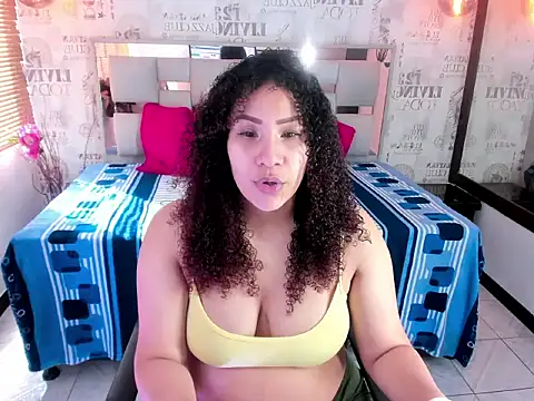 ROZZE MILA online show from November 7, 2025, 1:15 pm