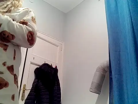 Eimy2025 online show from March 6, 2026, 2:06 am