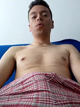 Snapshot of Damian9500 chatting on October 28, 2025, 2:16 pm Damian9500 online show from October 28, 2025, 2:16 pm