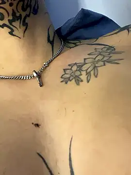 Abby Evanns1 online show from January 11, 2026, 1:18 pm