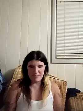 Snapshot of angelmarie32 chatting on November 3, 2025, 1:33 am angelmarie32 online show from November 3, 2025, 1:33 am