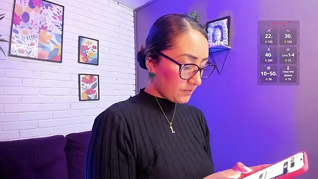 Sofia  Stk online show from December 2, 2025, 3:07 am