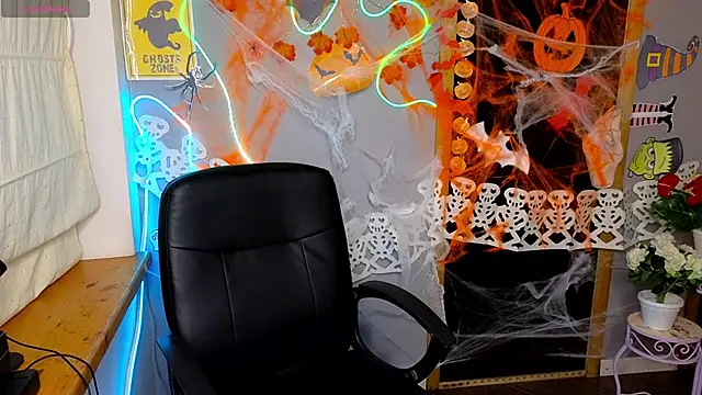 Snapshot of KittyShenson chatting on November 5, 2025, 7:17 pm KittyShenson online show from November 5, 2025, 7:17 pm