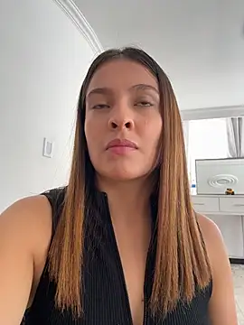Talia Bonet online show from June 4, 2026, 4:00 pm