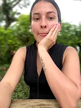 Talia Bonet online show from December 19, 2025, 4:20 pm