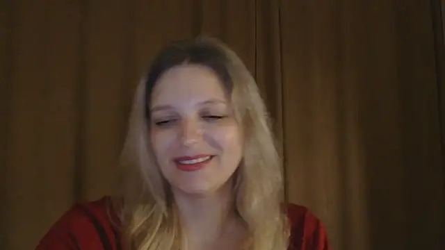 ElisSky301 online show from April 22, 2026, 8:59 pm