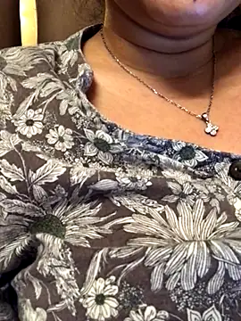 Cute Pari577 online show from October 20, 2025, 9:04 pm