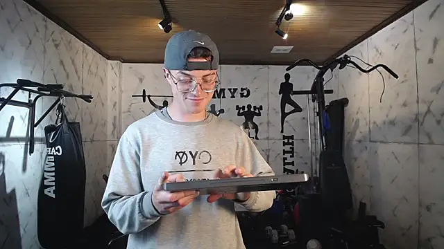 Lil James online show from March 31, 2026, 9:28 pm