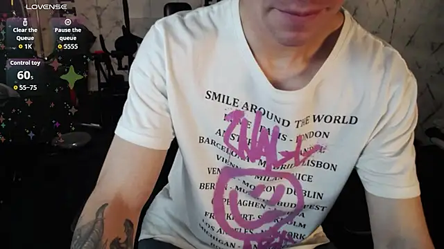 Lil James online show from November 17, 2025, 8:02 pm