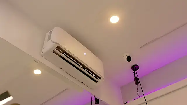 Emily Baby20 online show from April 21, 2026, 2:51 am