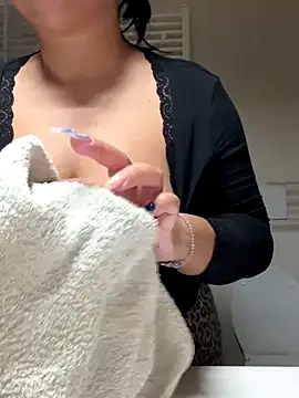 gatitalocahot online show from December 20, 2025, 10:12 pm