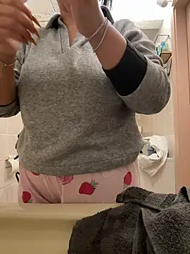 gatitalocahot online show from January 9, 2026, 11:00 pm