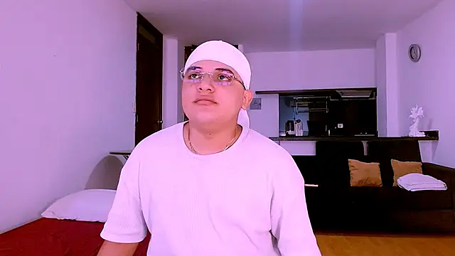 Snapshot of Santo_Pecado_ chatting on October 24, 2025, 12:59 pm Santo Pecado  online show from October 24, 2025, 12:59 pm
