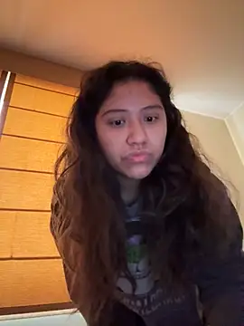 Snapshot of Kmiii21 chatting on October 21, 2025, 2:16 pm Kmiii21 online show from October 21, 2025, 2:16 pm