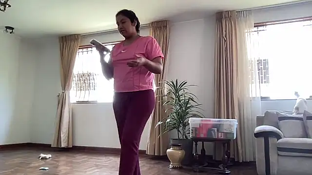 Snapshot of Kmiii21 chatting on November 28, 2025, 5:46 pm Kmiii21 online show from November 28, 2025, 5:46 pm