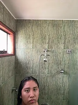 Snapshot of Kmiii21 chatting on November 14, 2025, 7:39 pm Kmiii21 online show from November 14, 2025, 7:39 pm