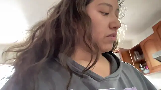 Snapshot of Kmiii21 chatting on November 9, 2025, 2:54 pm Kmiii21 online show from November 9, 2025, 2:54 pm