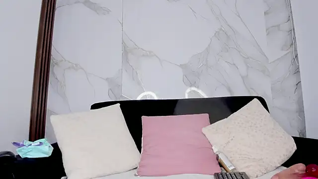 Cleopatriagad online show from April 2, 2026, 1:35 am